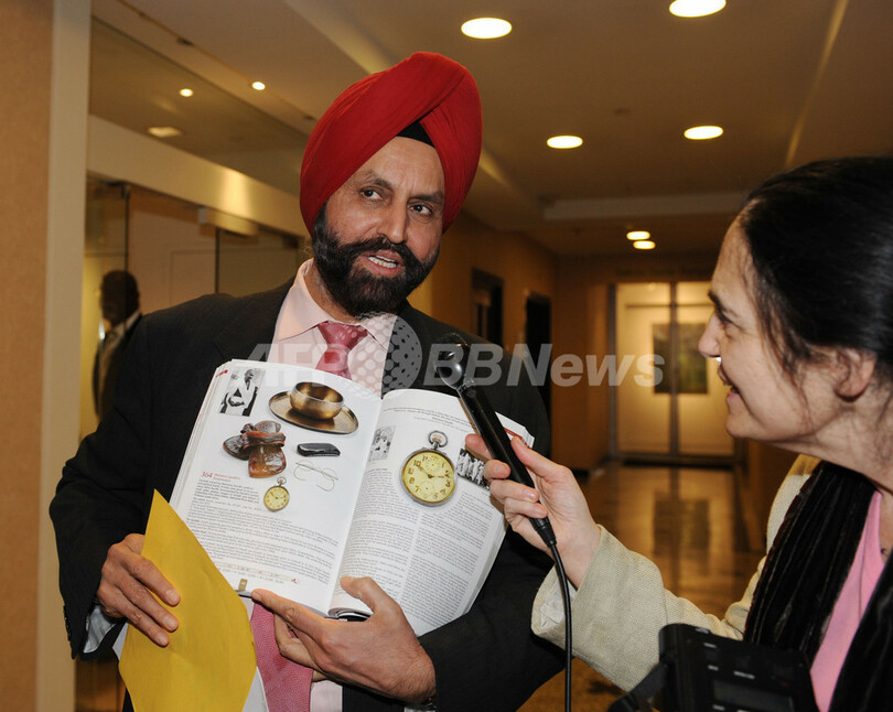 ガンジー遺品の競売、インド富豪が180万ドルで落札