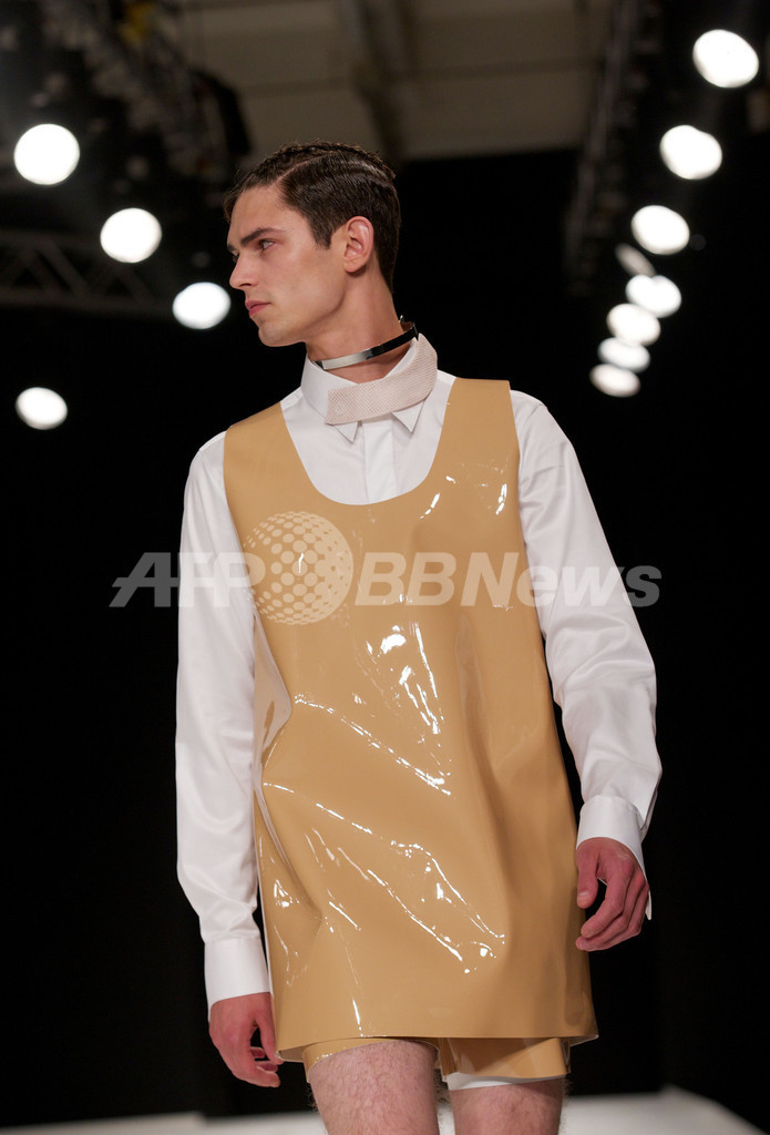 ＜14年春夏ロンドン・メンズコレクション＞Xander Zhou