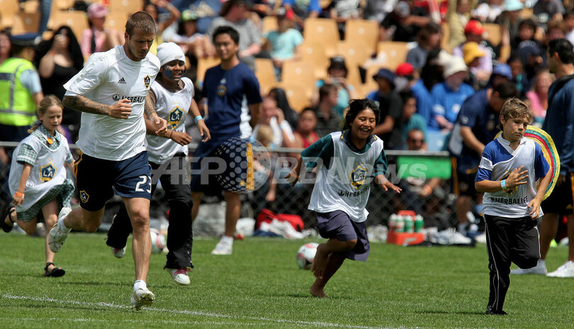 ベッカムが親善試合に向けて練習に参加