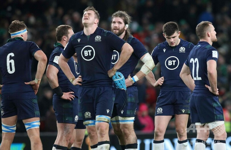 アイルランド、相手のミスに助けられシックスネーションズ辛勝発進