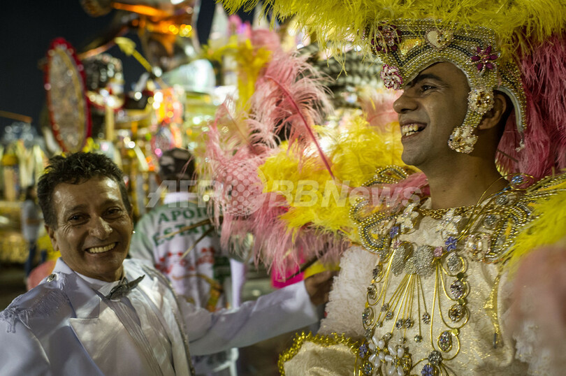 サンパウロのカーニバル、華やかに開幕