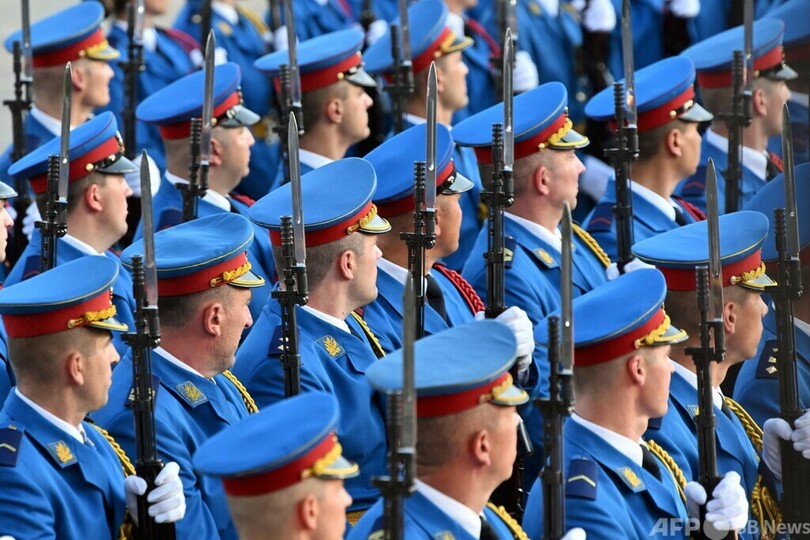 セルビア、仏ラファール戦闘機購入へ マクロン氏公式訪問中