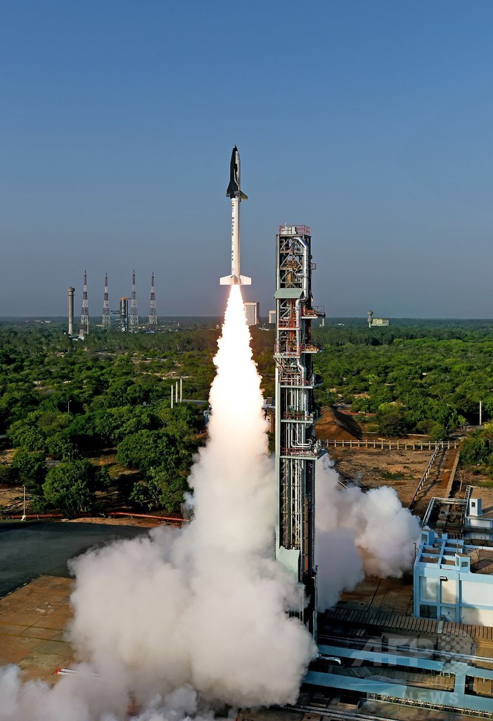 インドの小型版スペースシャトル、打ち上げ成功