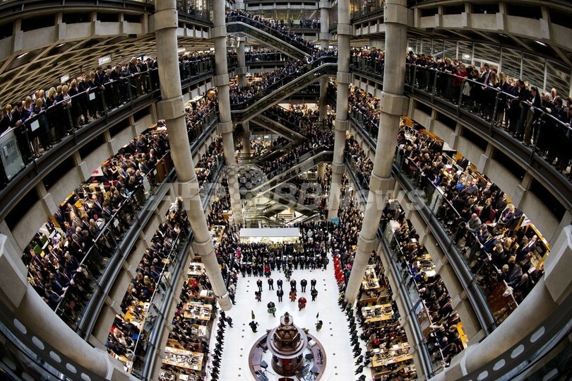 第1次大戦休戦記念日、英ロイズで2分間の黙祷