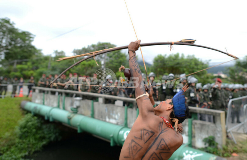 グリーン経済は「人道に対する罪」、先住民らが「リオ＋20」批判