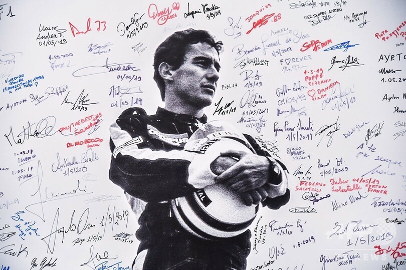 セナ氏没後25年、イモーラで追悼式典 世界中から多くのファン参加