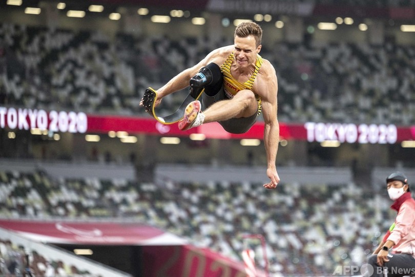 レームがパラ3連覇、世界記録更新はならず 男子走り幅跳び