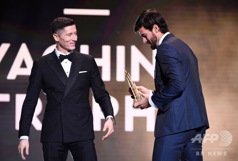 若手バロンドールにデ・リフト、GK部門はアリソンが初代受賞者に
