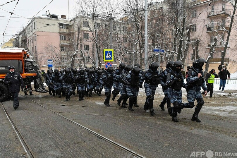 ロシア抗議デモ、1000人以上拘束 ナワリヌイ氏の釈放求め