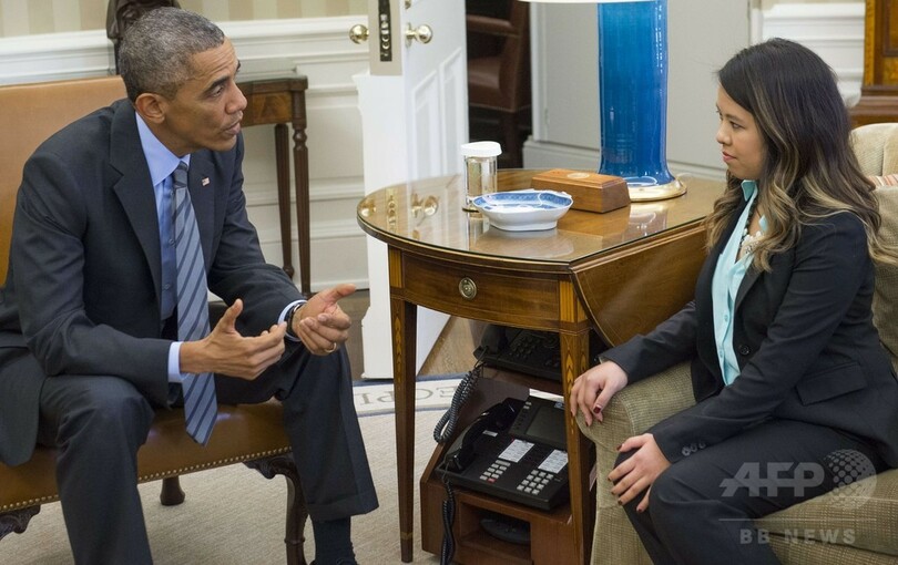 米女性看護師2人、エボラから回復 1人は米大統領とハグ