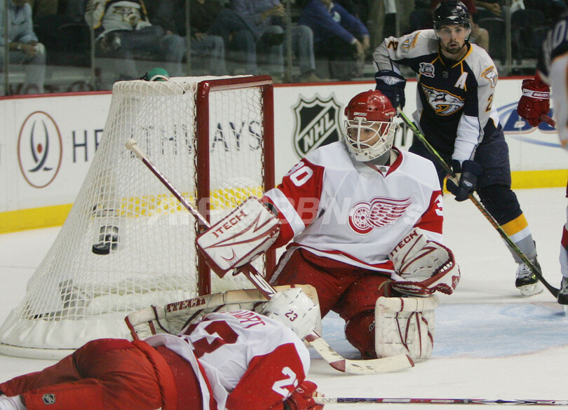 レッドウィングス プレデターズを完封し準決勝へ