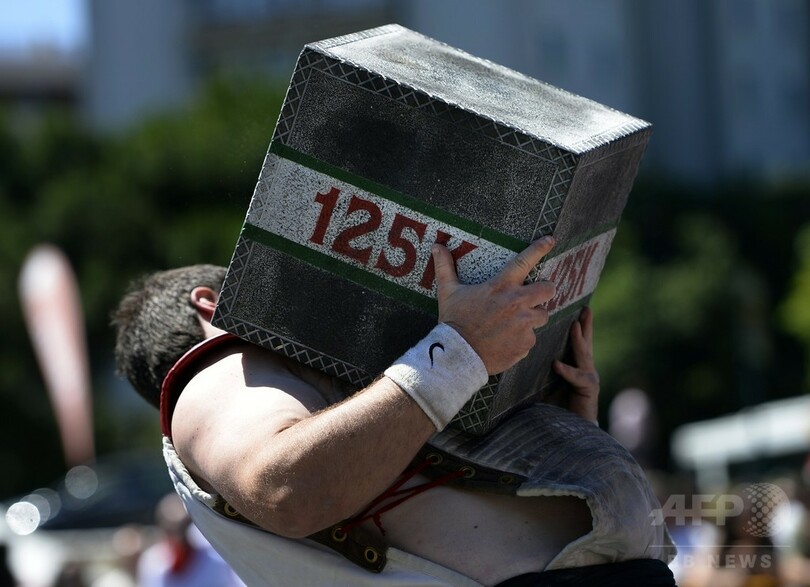 バスク地方伝統の石上げ競技、サン・フェルミン祭で