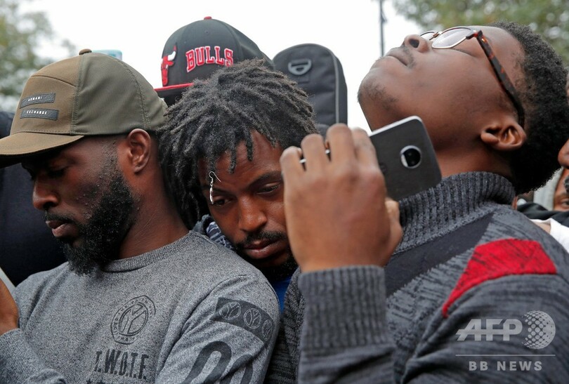 17歳の黒人少年射殺、白人警官に殺人罪で有罪評決 米シカゴ