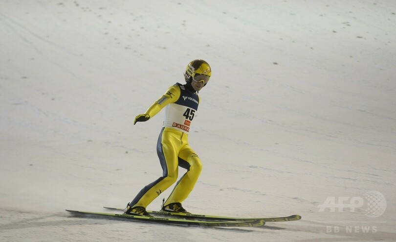 アマンが日本勢を抑え優勝、伊東2位で葛西3位 ジャンプW杯男子
