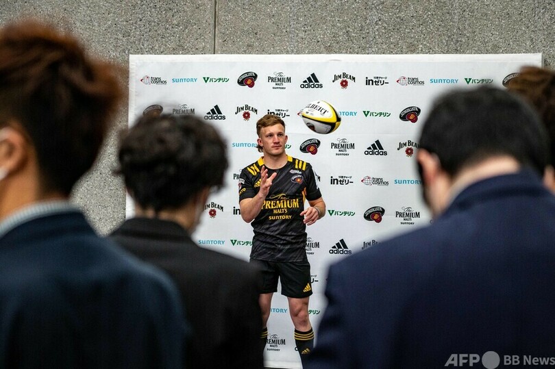 NZ代表マッケンジー、サントリー入団会見 SOでのプレーを希望