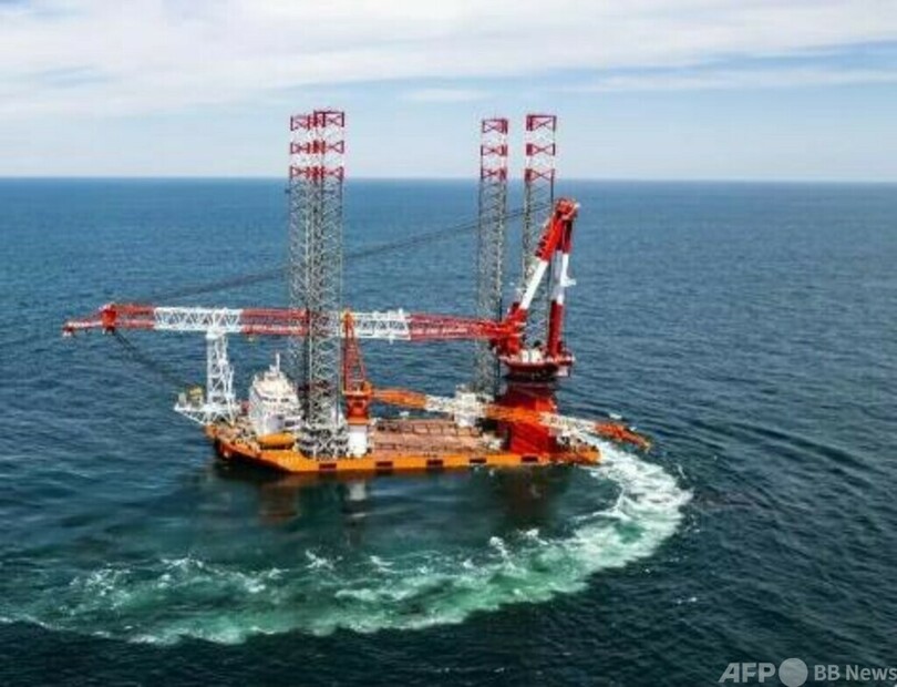 1600トン自動昇降式風力発電プラットフォームが試験航行を完了 中国