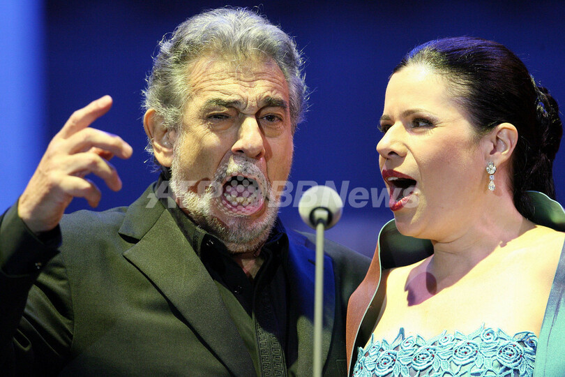 プラシド・ドミンゴとアナ・マリア・マルティネス 野外コンサートで共演