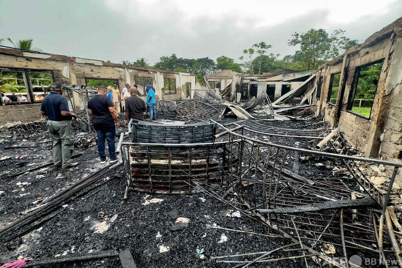 女子生徒寮の火災で19人死亡、放火の疑い ガイアナ