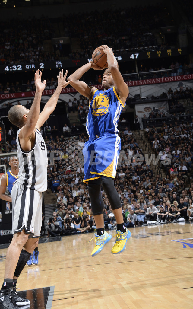 スパーズ、ウォリアーズ下しカンファレンス決勝に王手 NBAプレーオフ