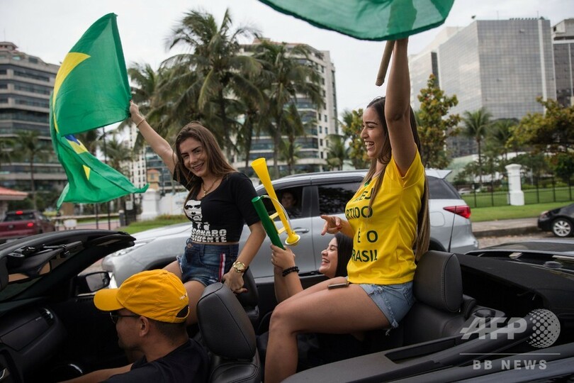ブラジル大統領選、決選投票へ 極右ボルソナロ氏が圧倒も過半数に届かず