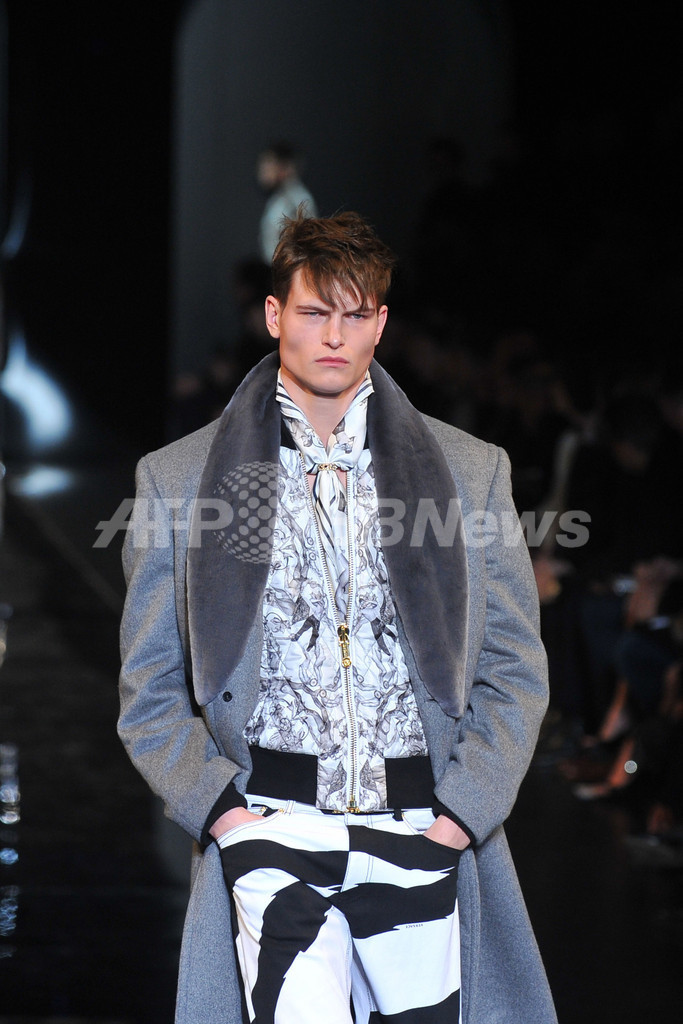 ＜13/14年秋冬ミラノ・メンズコレクション＞ヴェルサーチ