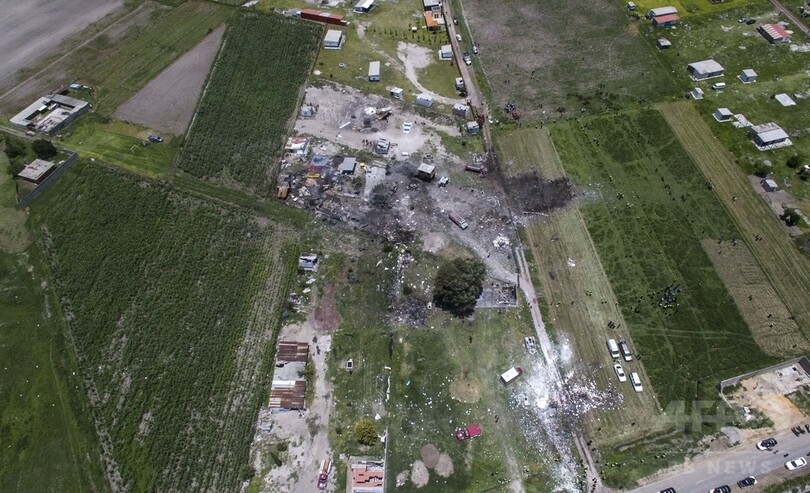 メキシコで花火倉庫爆発、救助要員含む24人死亡、49人負傷