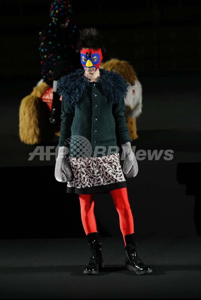 ＜09/10年秋冬東京・コレクション＞ネ・ネット、新作を発表