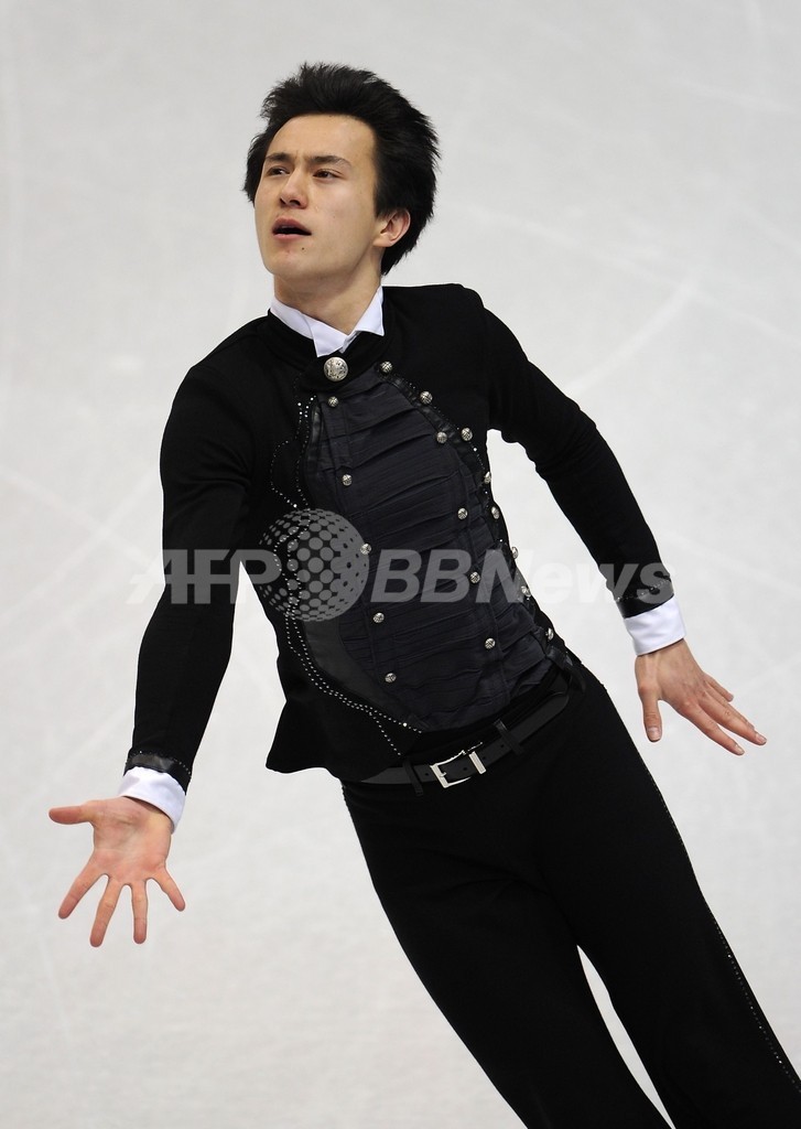 高橋が男子フィギュア初メダルの銅 優勝はライサチェク、バンクーバー冬季五輪