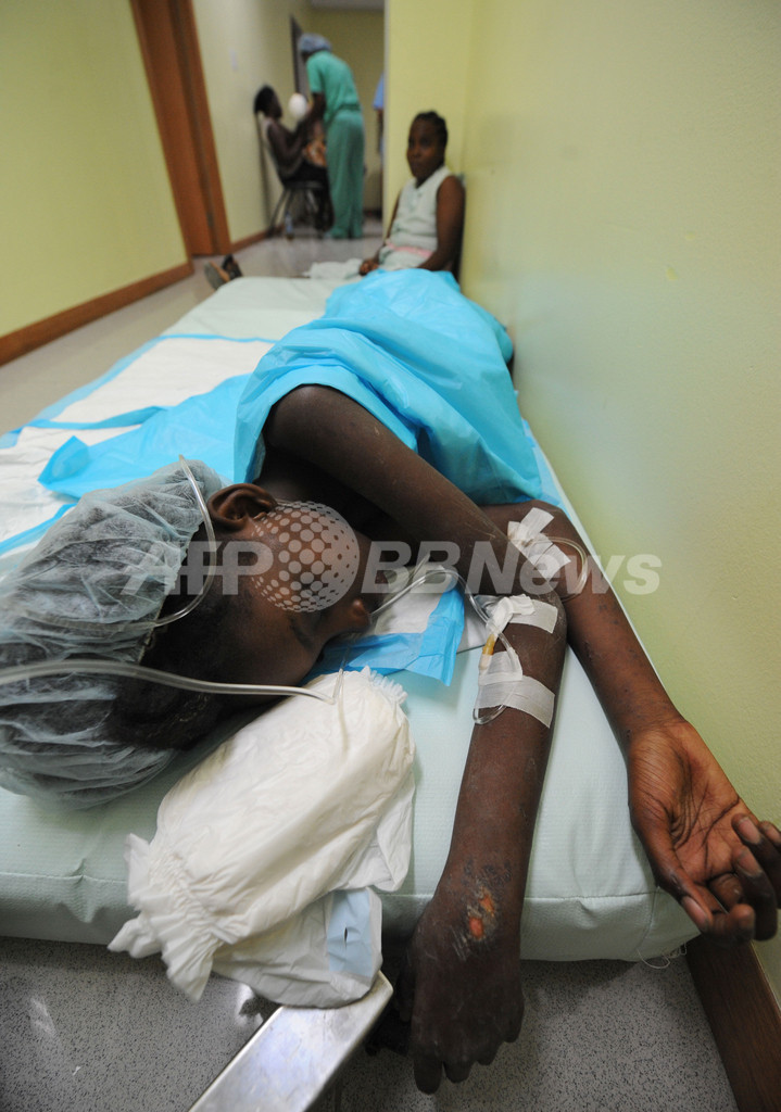 8日ぶりに11歳の少女を救出、ハイチ大地震