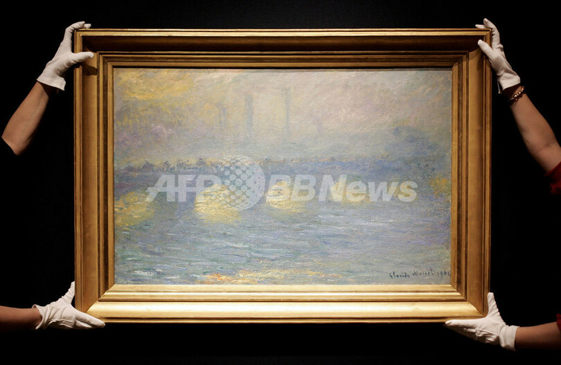 秘蔵モネの「睡蓮」、約45億円で落札