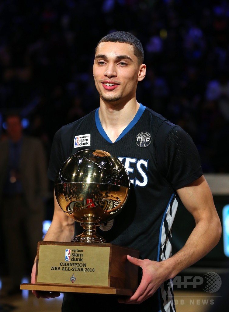 ラビーンがダンクコンテスト連覇 ゴードンとの一騎打ちを制す Nbaオールスター 写真30枚 国際ニュース Afpbb News