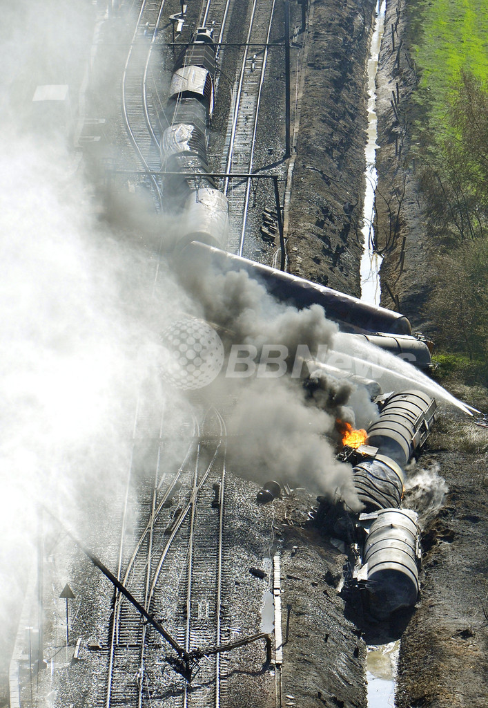 ベルギーで有毒物質積んだ列車が脱線・炎上、1人死亡17人負傷