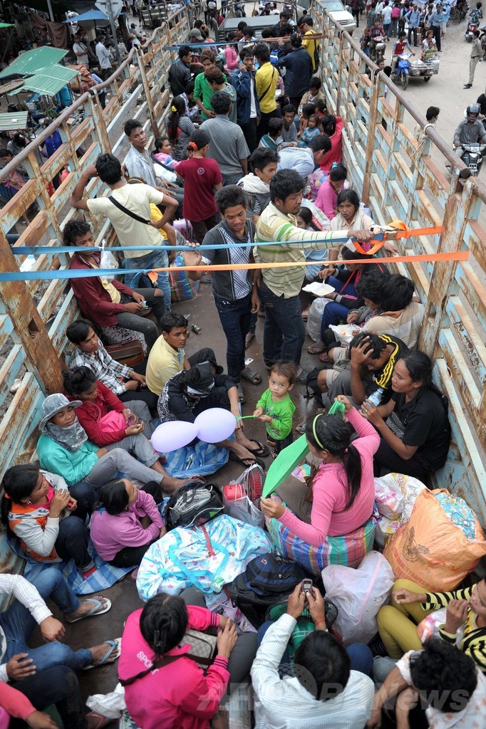 タイ出国のカンボジア人労働者、22万人に