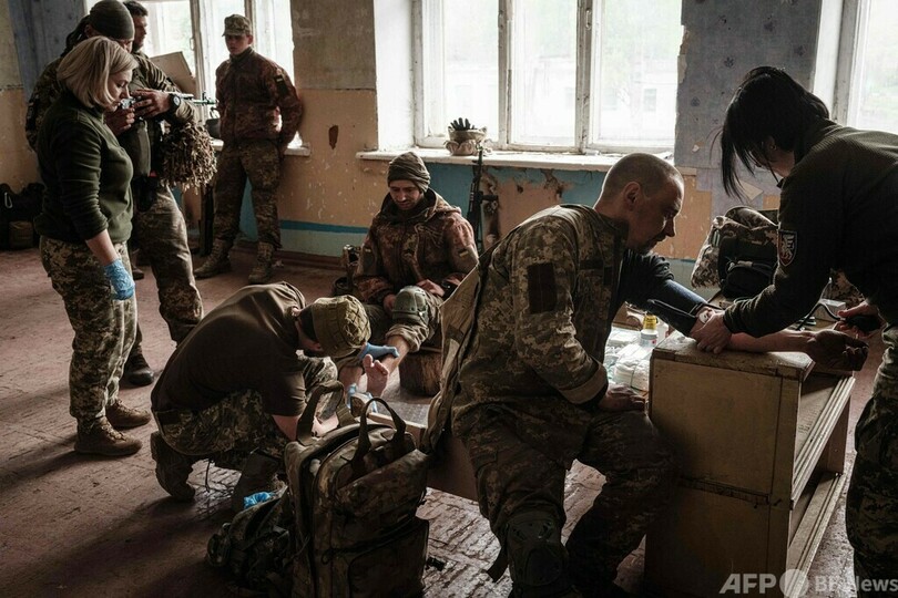 疲弊した前線部隊、つかの間の安息 ウクライナ東部