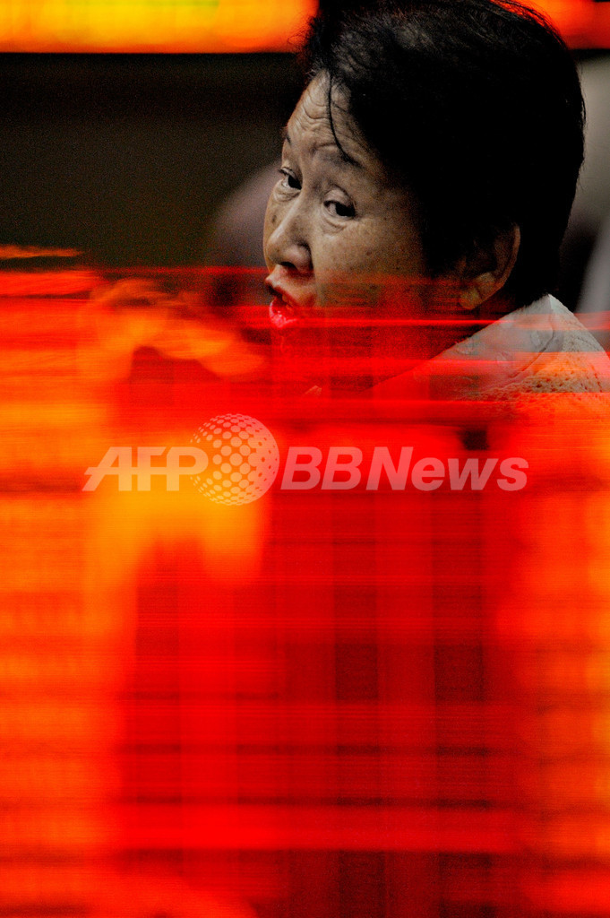 中国版ナスダック「創業板」取引開始、全28銘柄が急騰