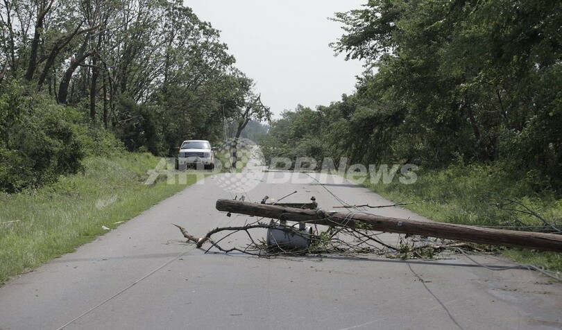 「周り一面に物が飛んでいた」、米竜巻の被災者が語る