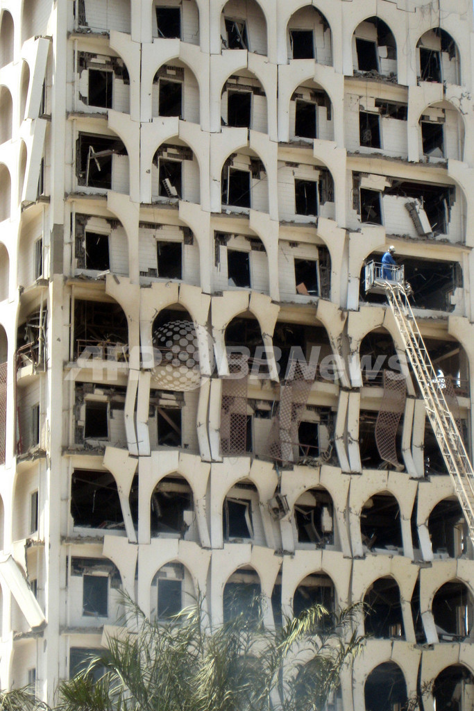 バグダッドで爆弾が連続爆発、75人死亡