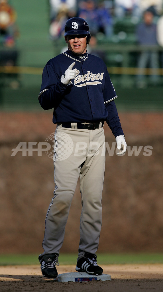 ＜07MLB＞パドレス カブスとの延長戦を制し連敗を止める - 米国