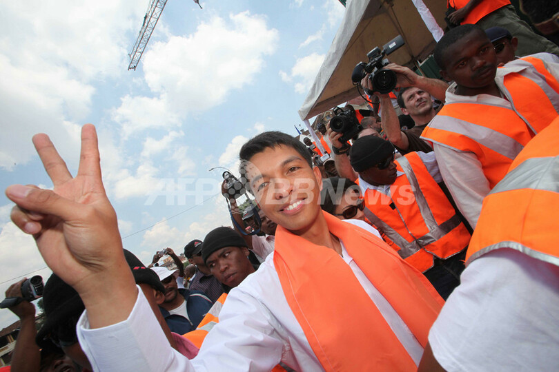 マダガスカル、首都の市長が国家指導者宣言