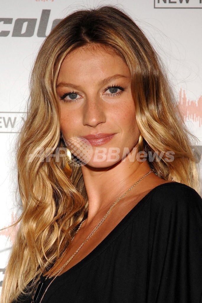 スーパーモデルのジゼル、「ドル安嫌い」報道を否定