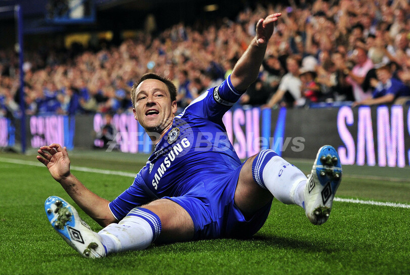 マンC単独が首位、マンＵはリバプールと分ける