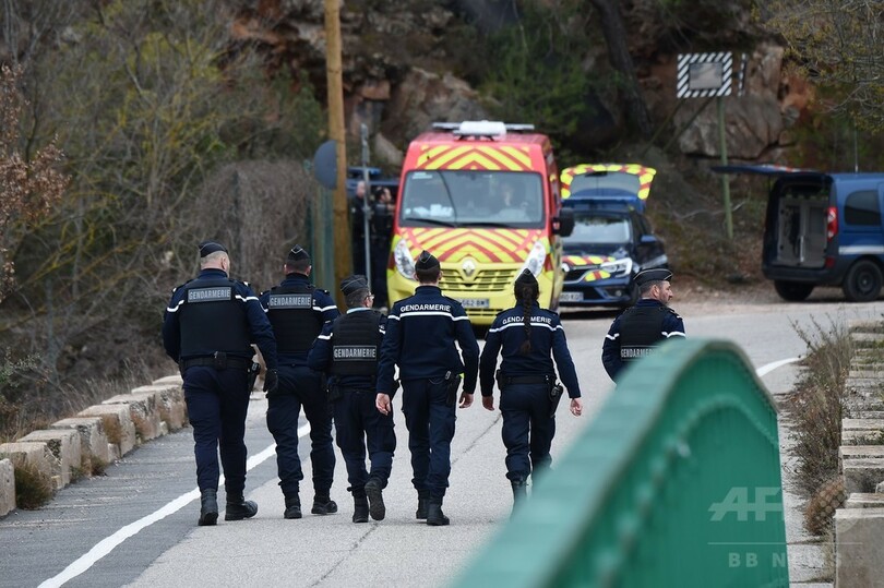 南仏で軍用ヘリ2機が衝突し墜落、5人死亡