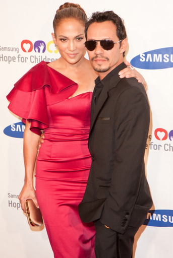 J.Loとマーク・アンソニー、離婚後もビジネスは続行 写真2枚 国際ニュース：AFPBB News