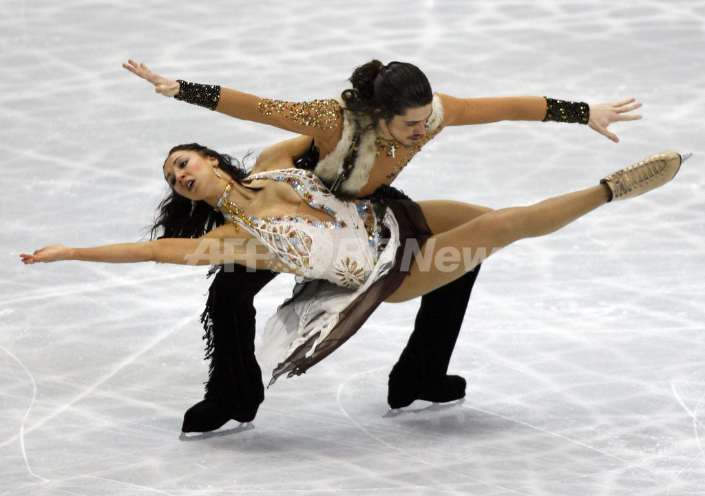 <07世界フィギュアスケート選手権>アイスダンス、デンコワ/スタビスキー組 金メダル獲得 東京 写真27枚 国際ニュース:AFPBB News