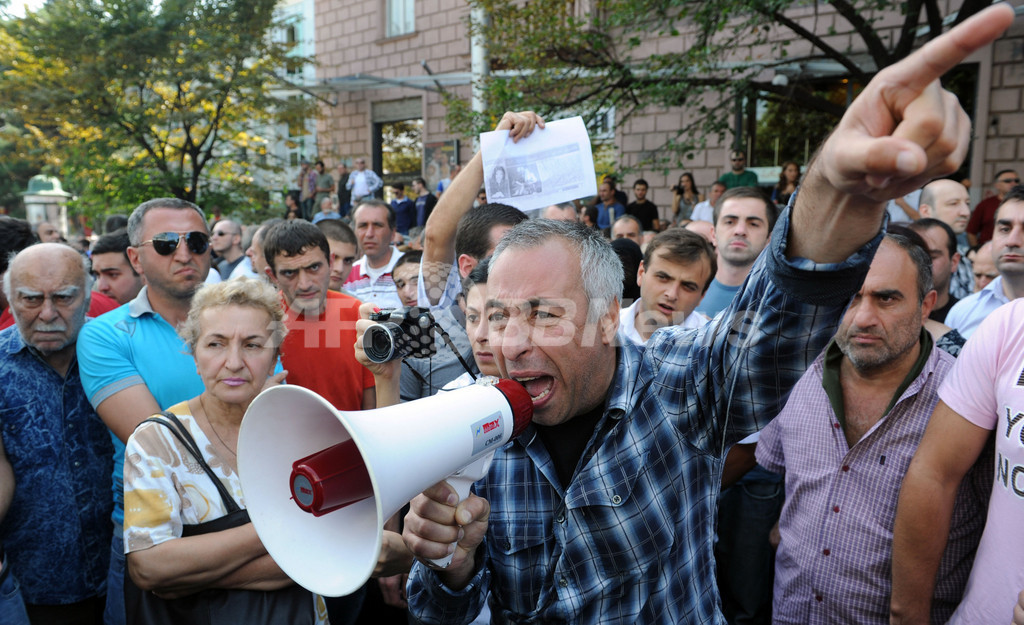 グルジア、受刑者の虐待映像に抗議広がる 選挙控え政権に動揺 写真3枚 国際ニュース：AFPBB News