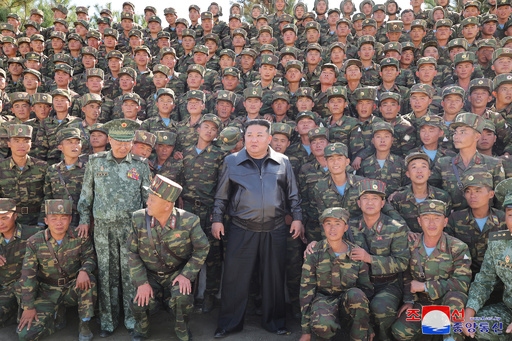 【超激レア入手困難！！】朝鮮人民軍　北朝鮮　軍服　レプリカ　上下セット img_defe6d07fe883093d43ed25f32