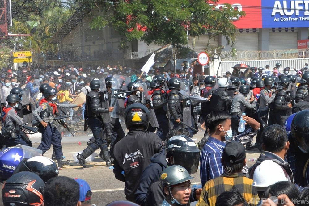 ミャンマー国軍、スー・チー氏党本部を強制捜査 国連はデモへの暴力非難