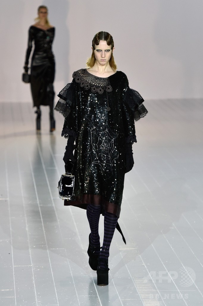 「マーク ジェイコブス」16/17年秋冬コレクション