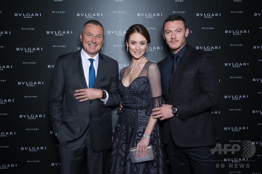 「ブルガリ」ミニッツリピーター&マスターカードとパートナーに