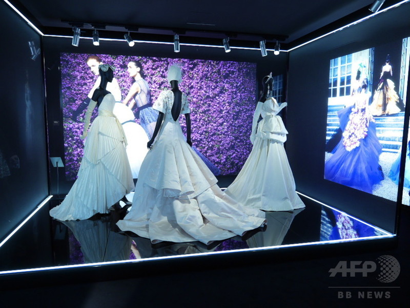 ディオールのエスプリを過去現在未来で体現、1月4日まで